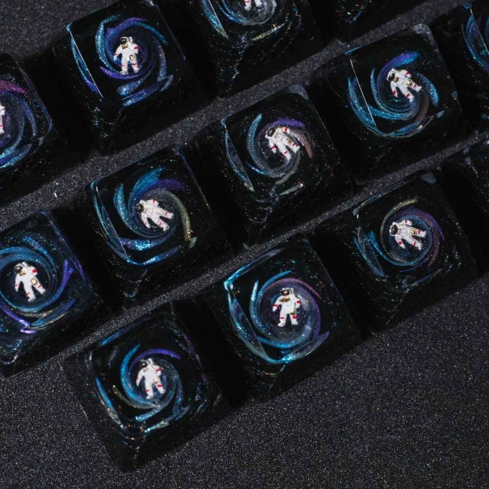 Gaming Pc Equipment - Artisan Keycap Astronaut Resin Key Caps