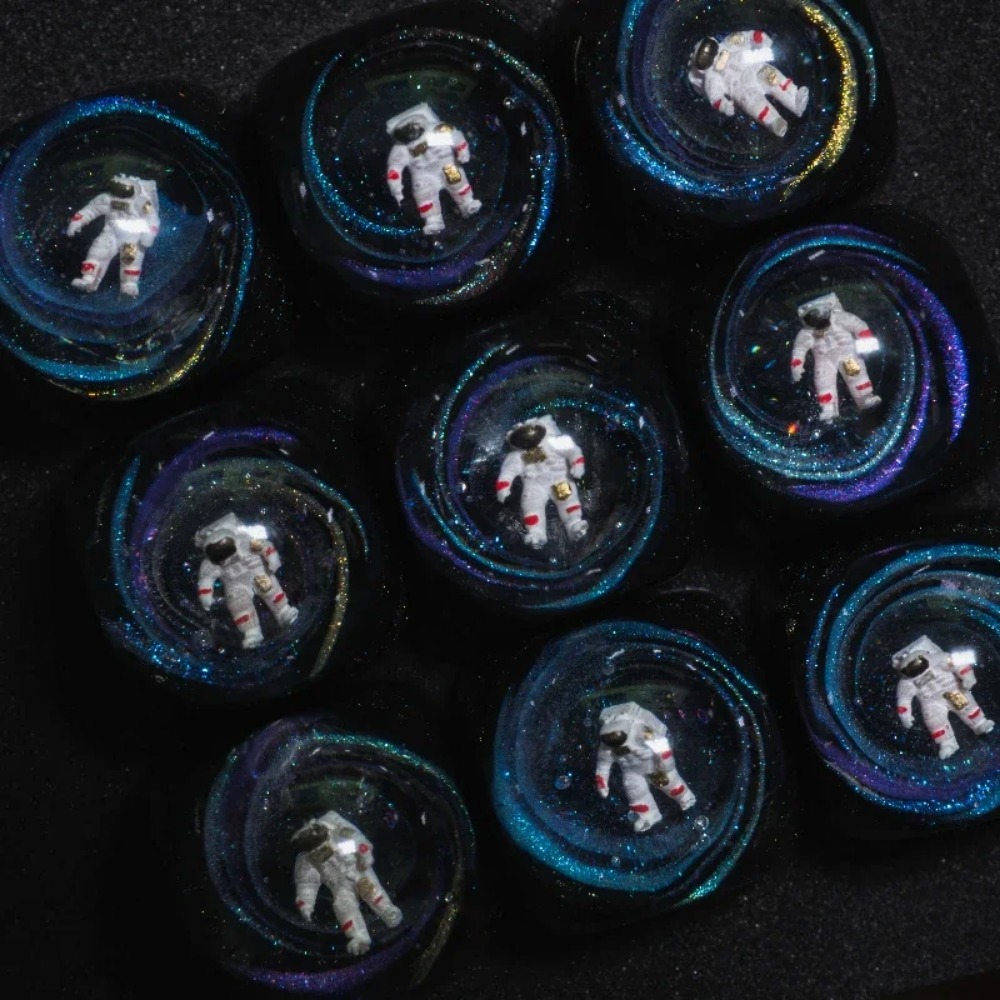 Artisan Keycap Astronaut Resin - огляд і ціна Gaming Pc Equipment